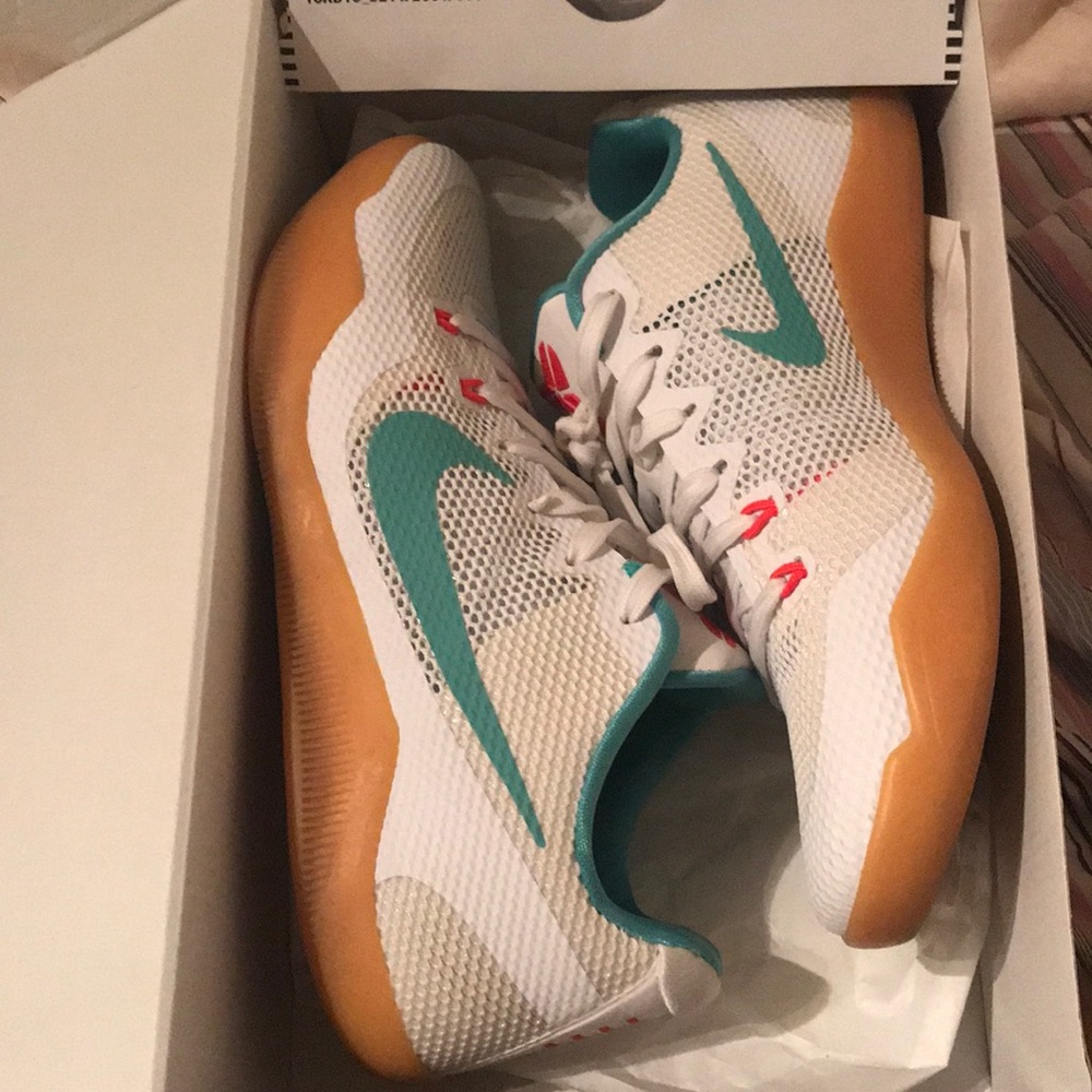kobe xi